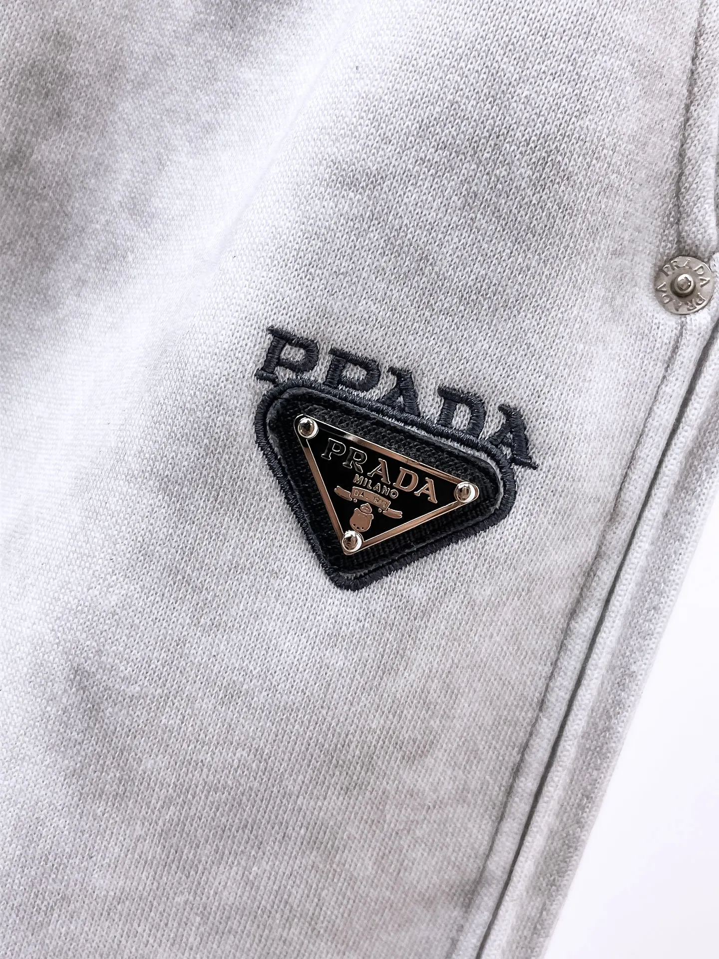 Prada 休闲长裤 休闲寬鬆