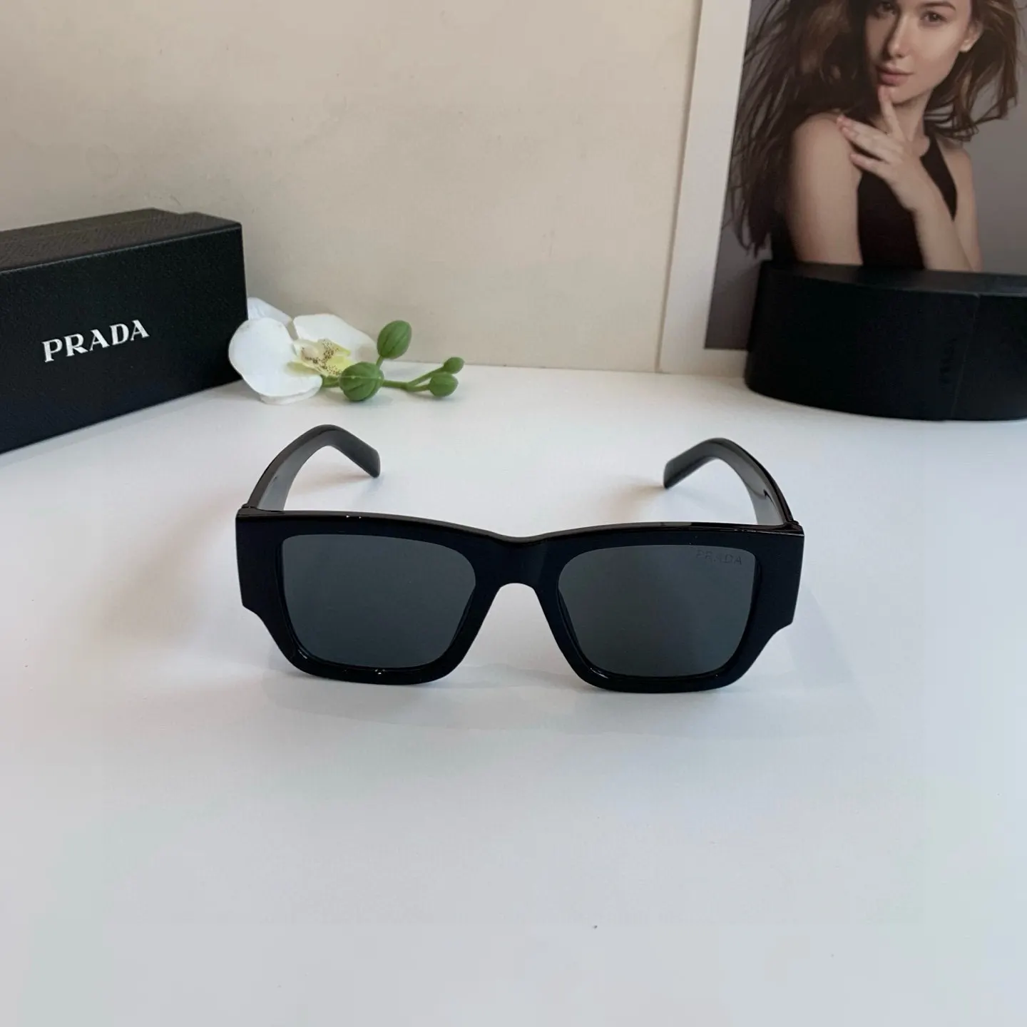 Prada 三角標 太陽鏡