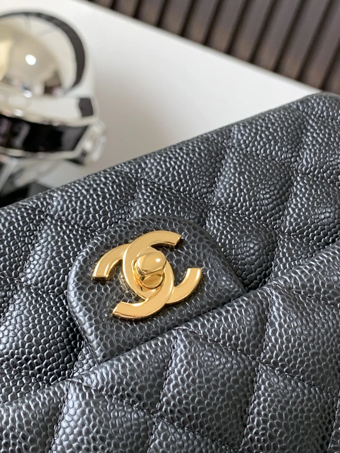 Chanel Caviar Cowhide Flap Chain Bag One Shoulder Cross Image 5 Chanel Caviar Cowhide Flap Chain Bag One Shoulder Cross Image 5