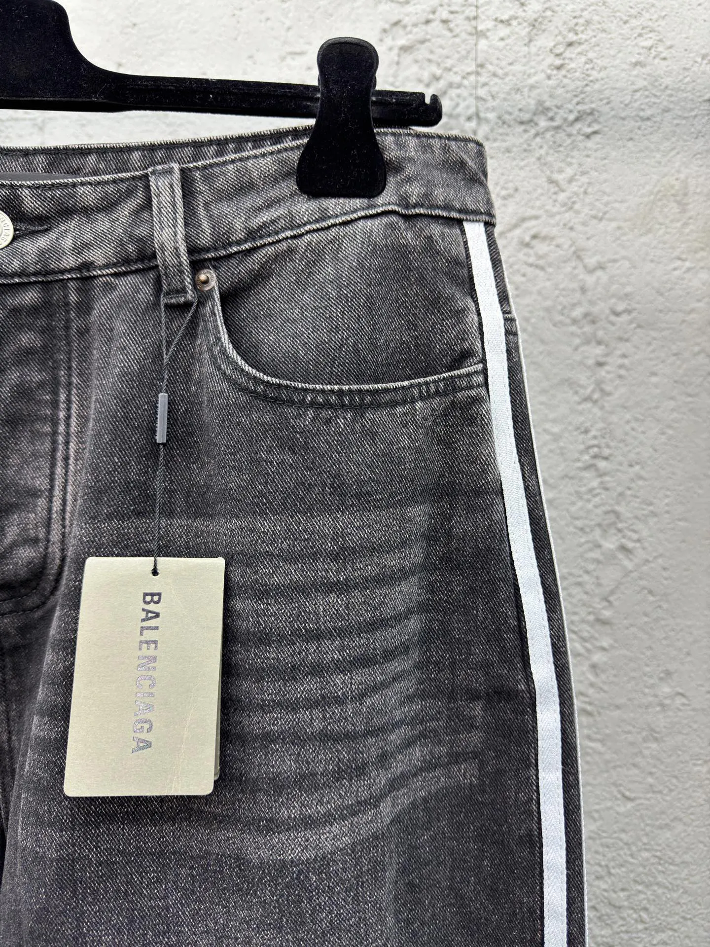 Balenciaga BLCG 黑色 牛仔褲 褲子(數字5) Balenciaga BLCG 黑色 牛仔褲 褲子(數字5)
