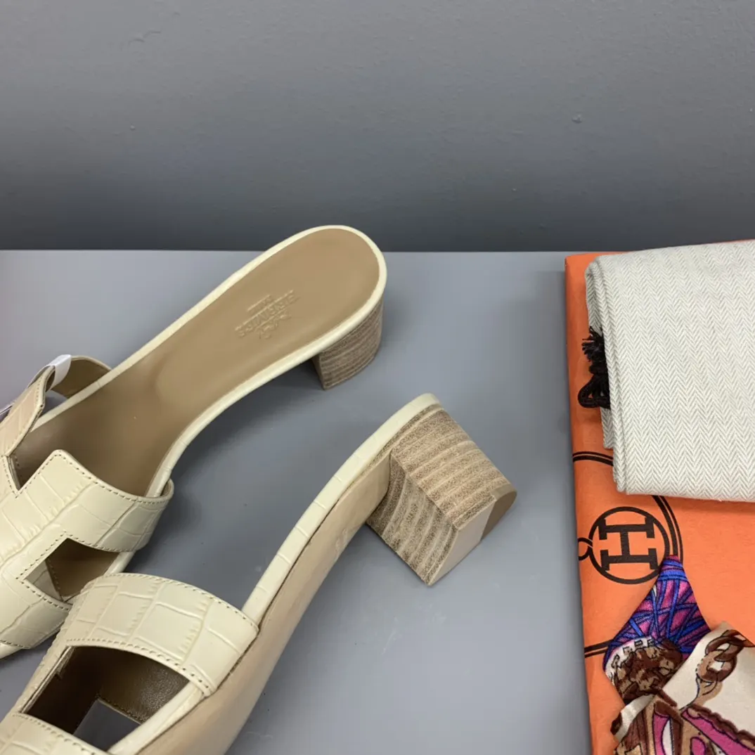 Hermès Oran Slides