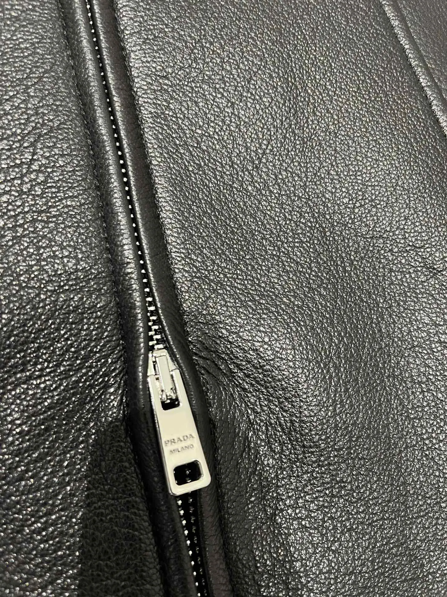 Prada 羊皮 半身裙 包臀修身
