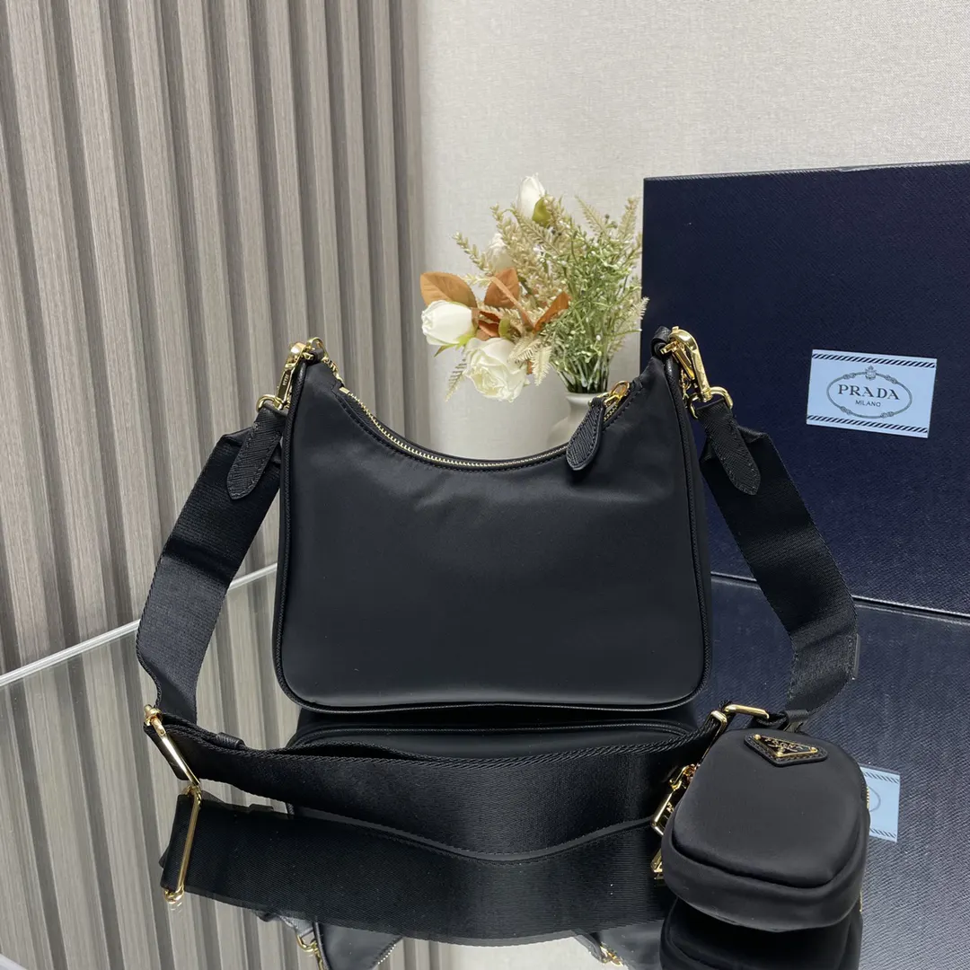 Prada Hobo 金色 腋下包 復古腋下背款