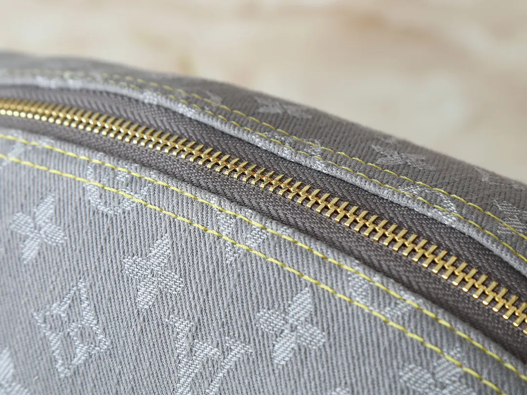 Cosmetic Pouch