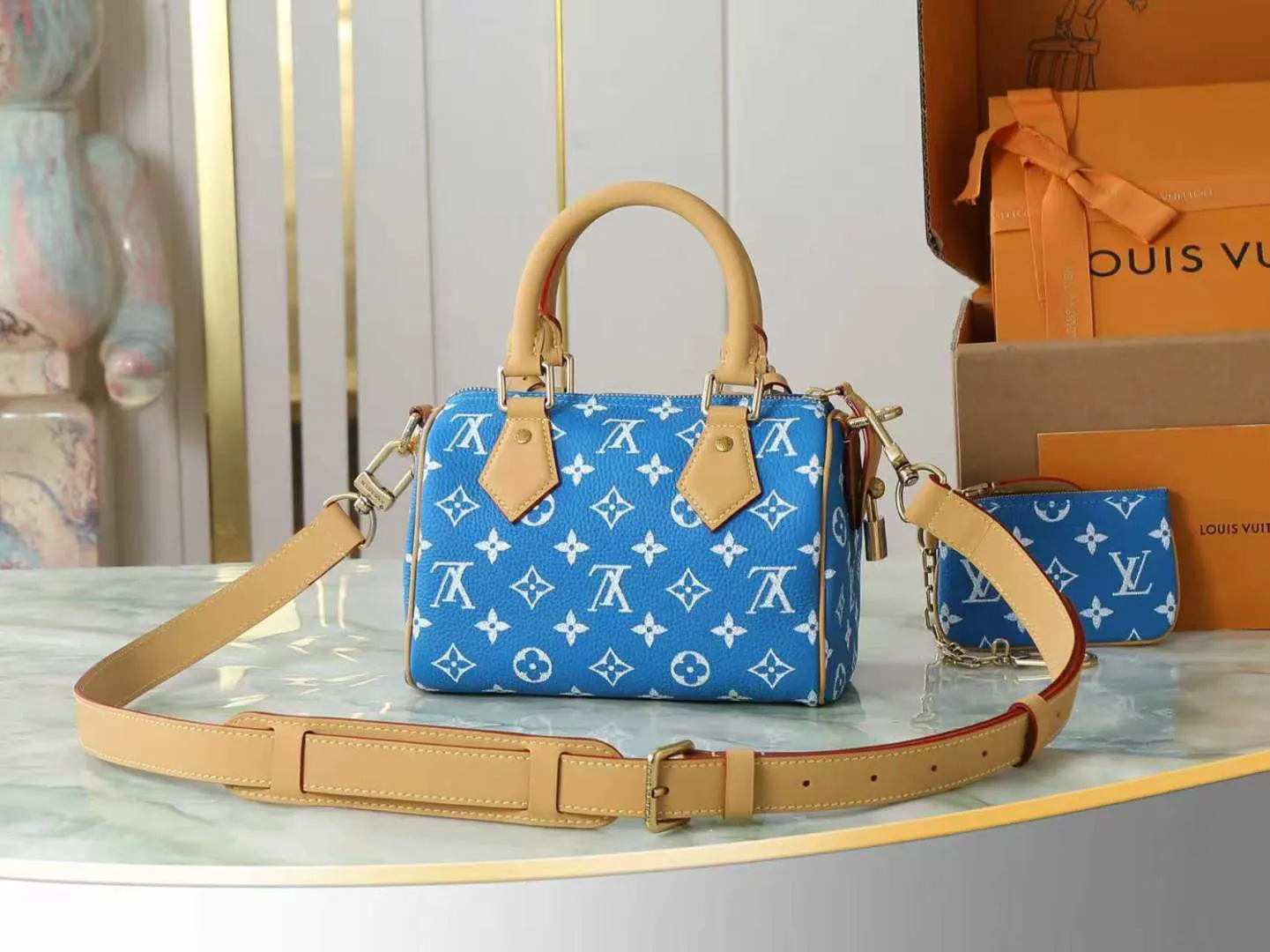 LV Speedy blue yellow color scheme handbag Image 3 LV Speedy blue yellow color scheme handbag Image 3
