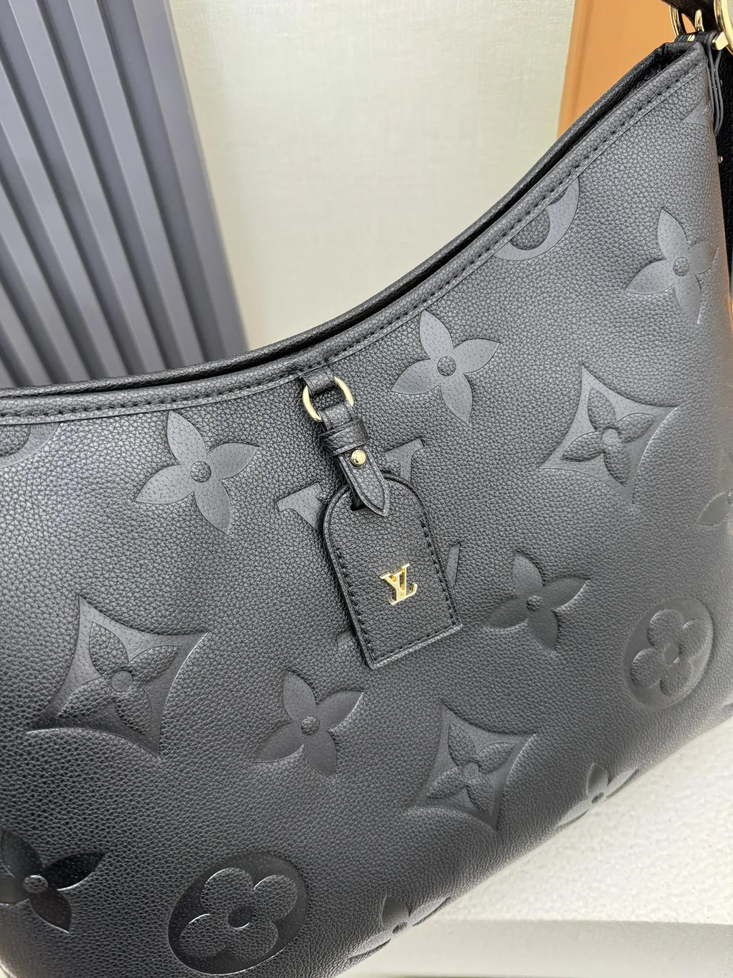 Black Crossbody Bag Lightweight Leather Image 5 Black Crossbody Bag Lightweight Leather Image 5