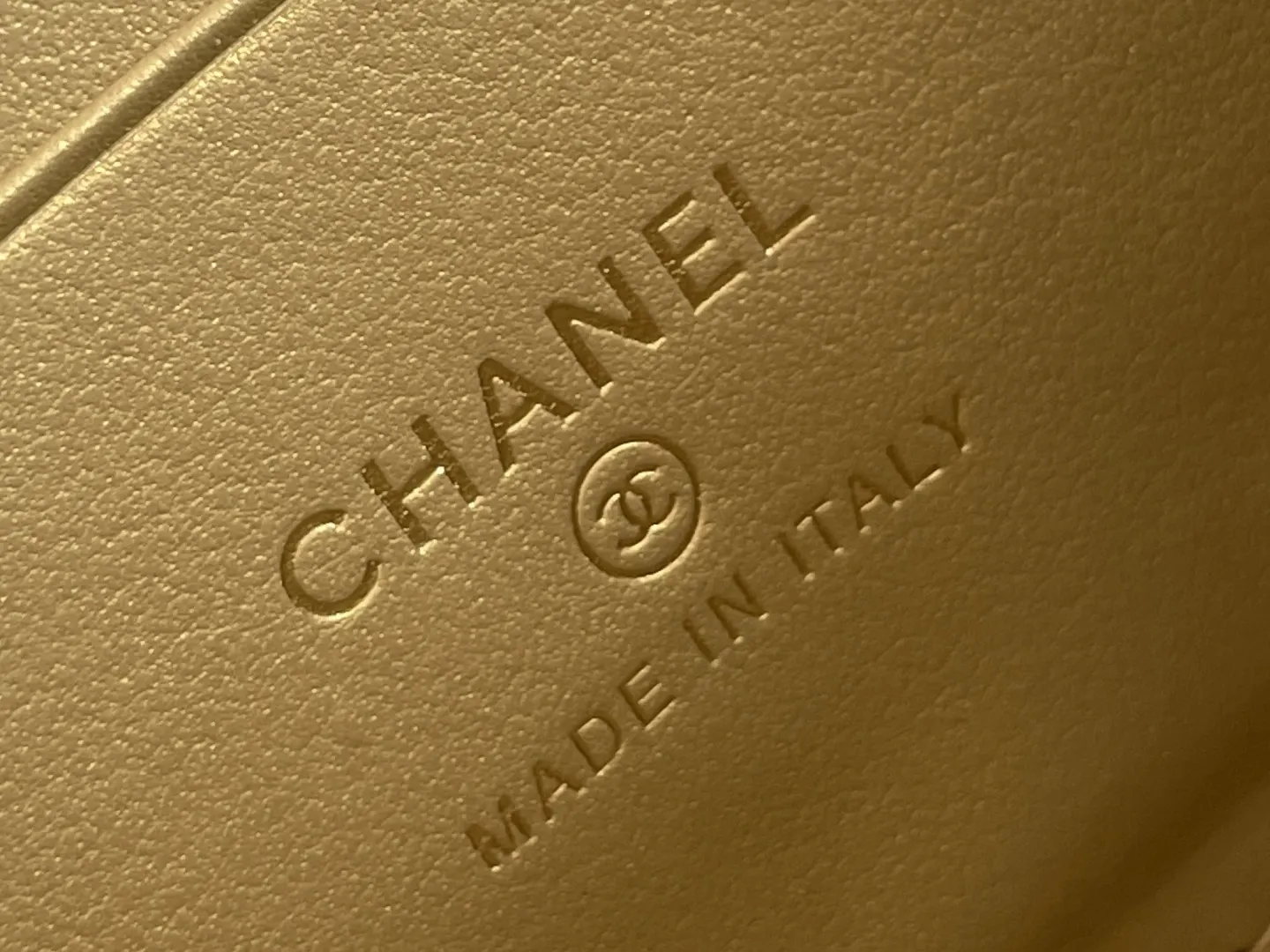 Chain Bag Leather