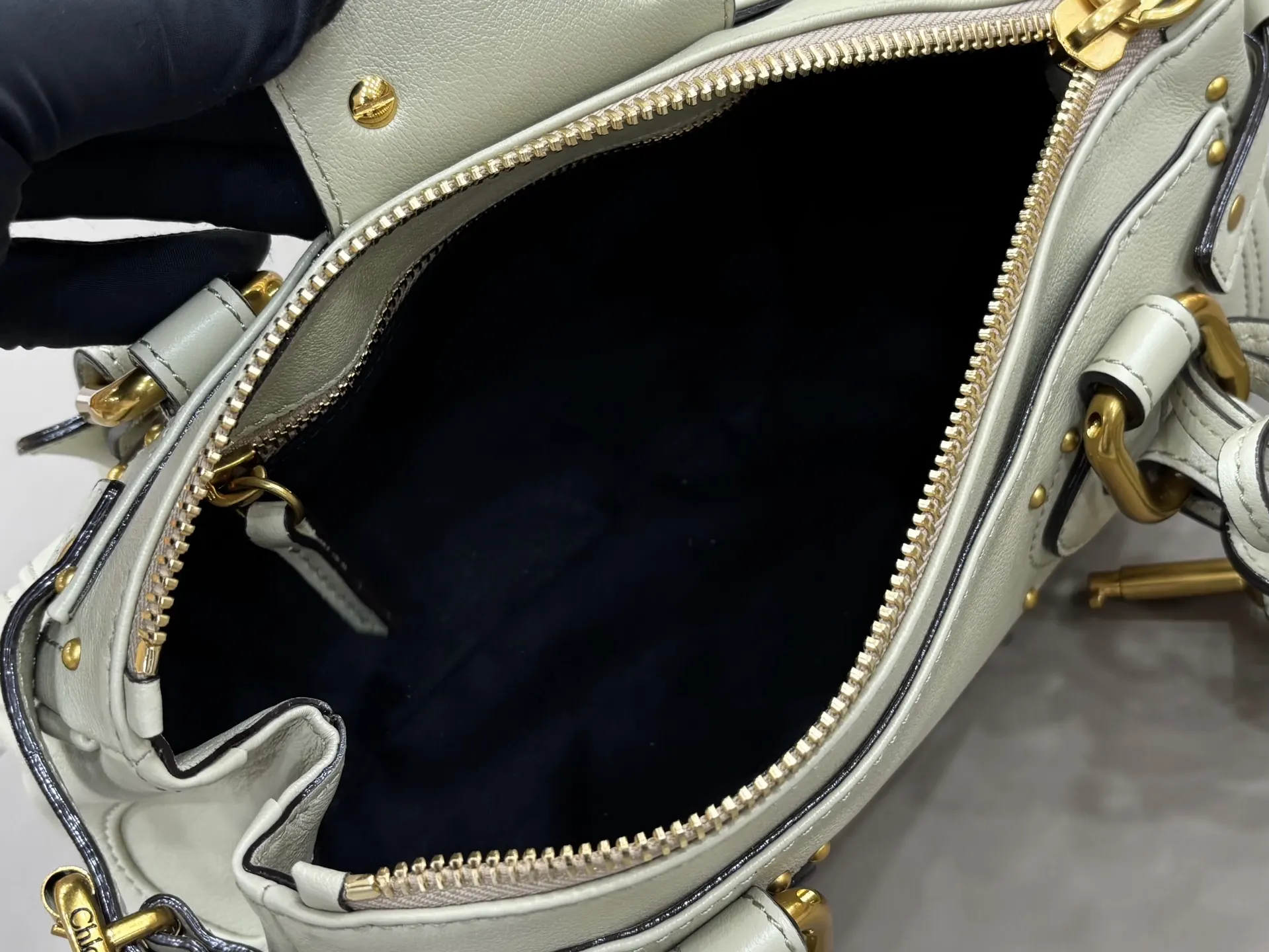 White Crossbody Bag Lightweight Fashion Image 9 White Crossbody Bag Lightweight Fashion Image 9