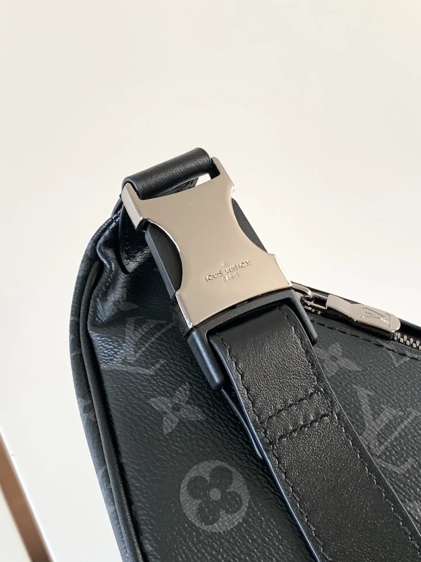 Crossbody Bag Lightweight Leather