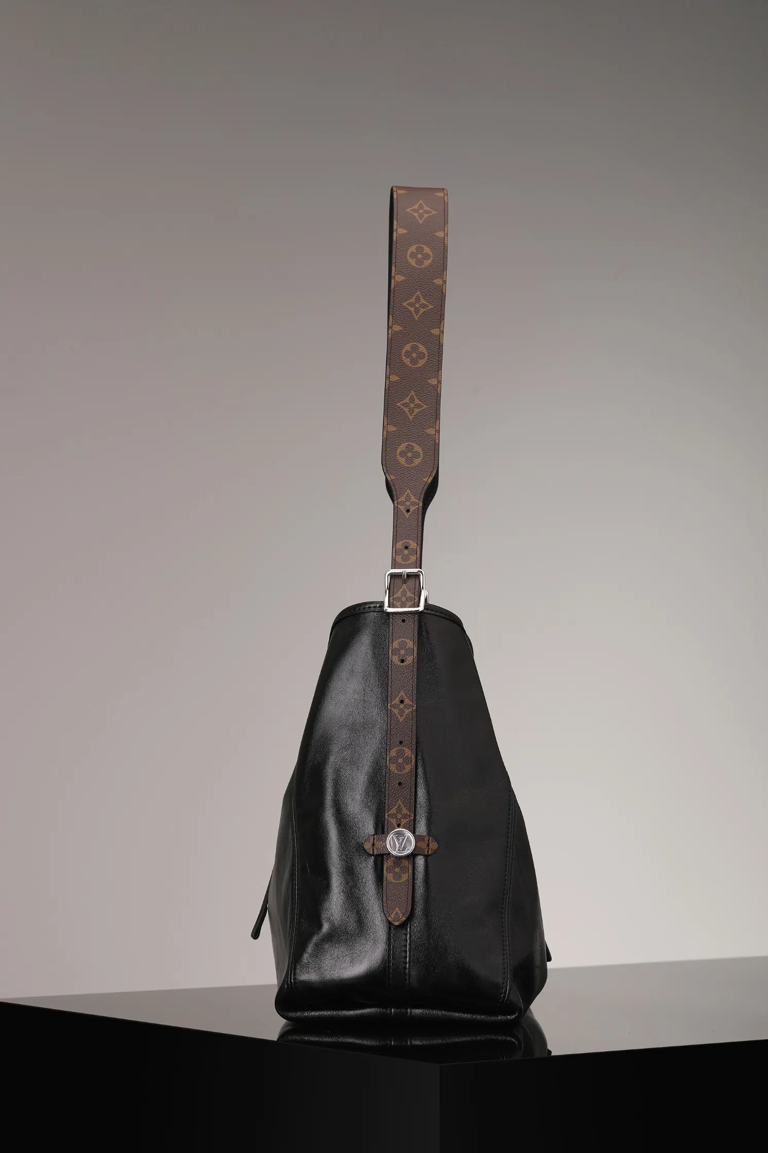 CarryAll 羊皮 新升级 真正的渠道 我们确 水桶包 休閒水桶款