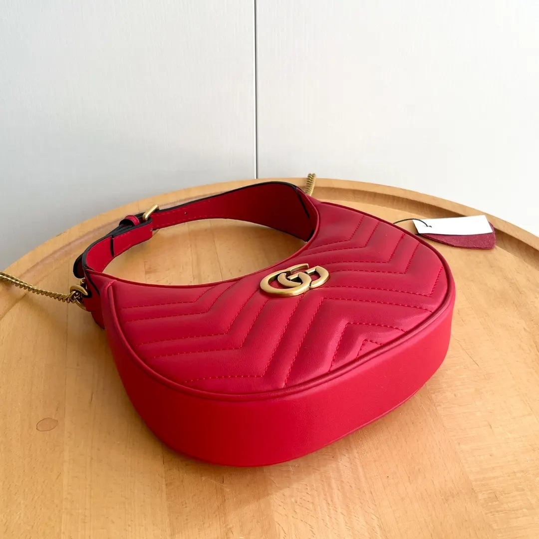 Gucci Marmont 红色 菱格绗缝 腋下包
