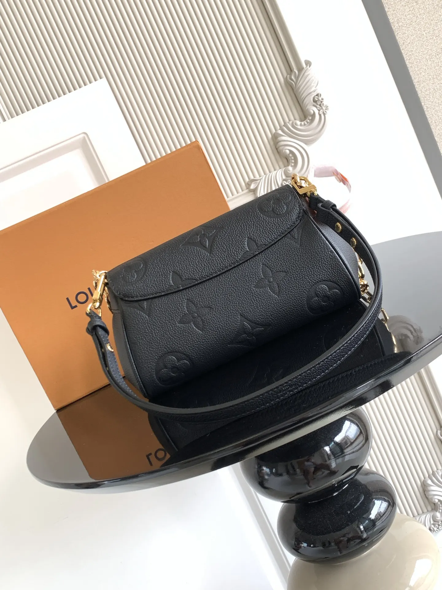 Chain Bag Classic Leather