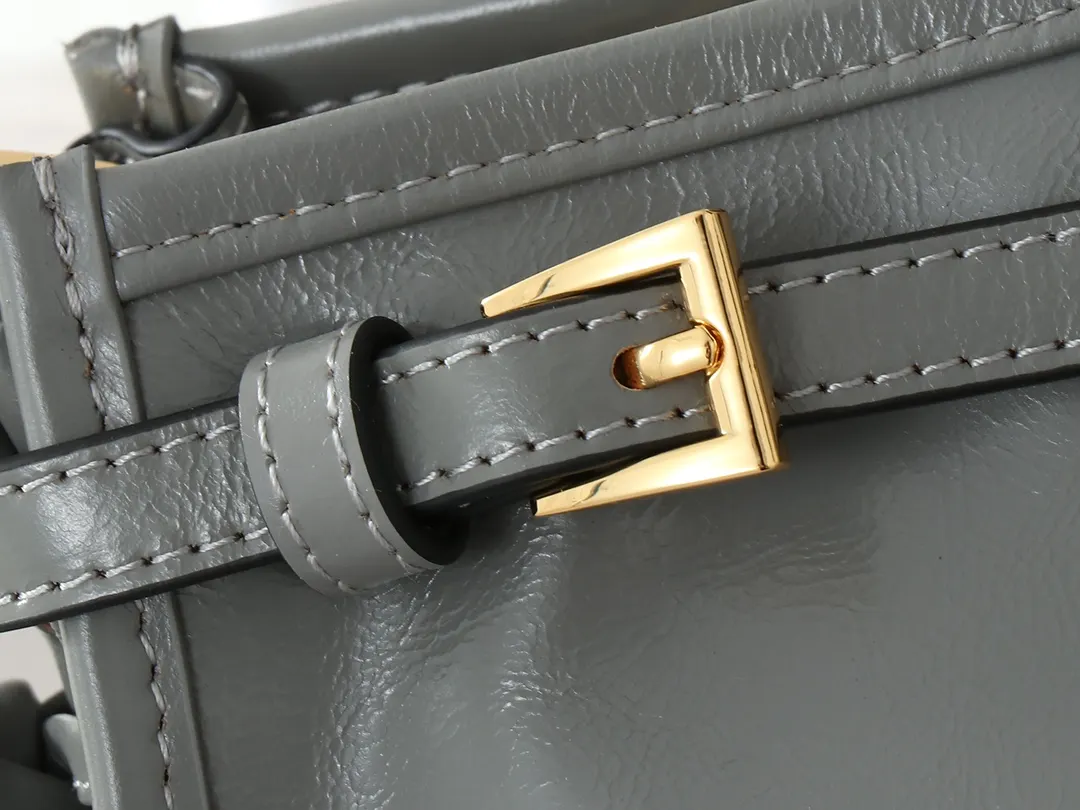 PRADA 1BA426 斜挎包 日常通勤款