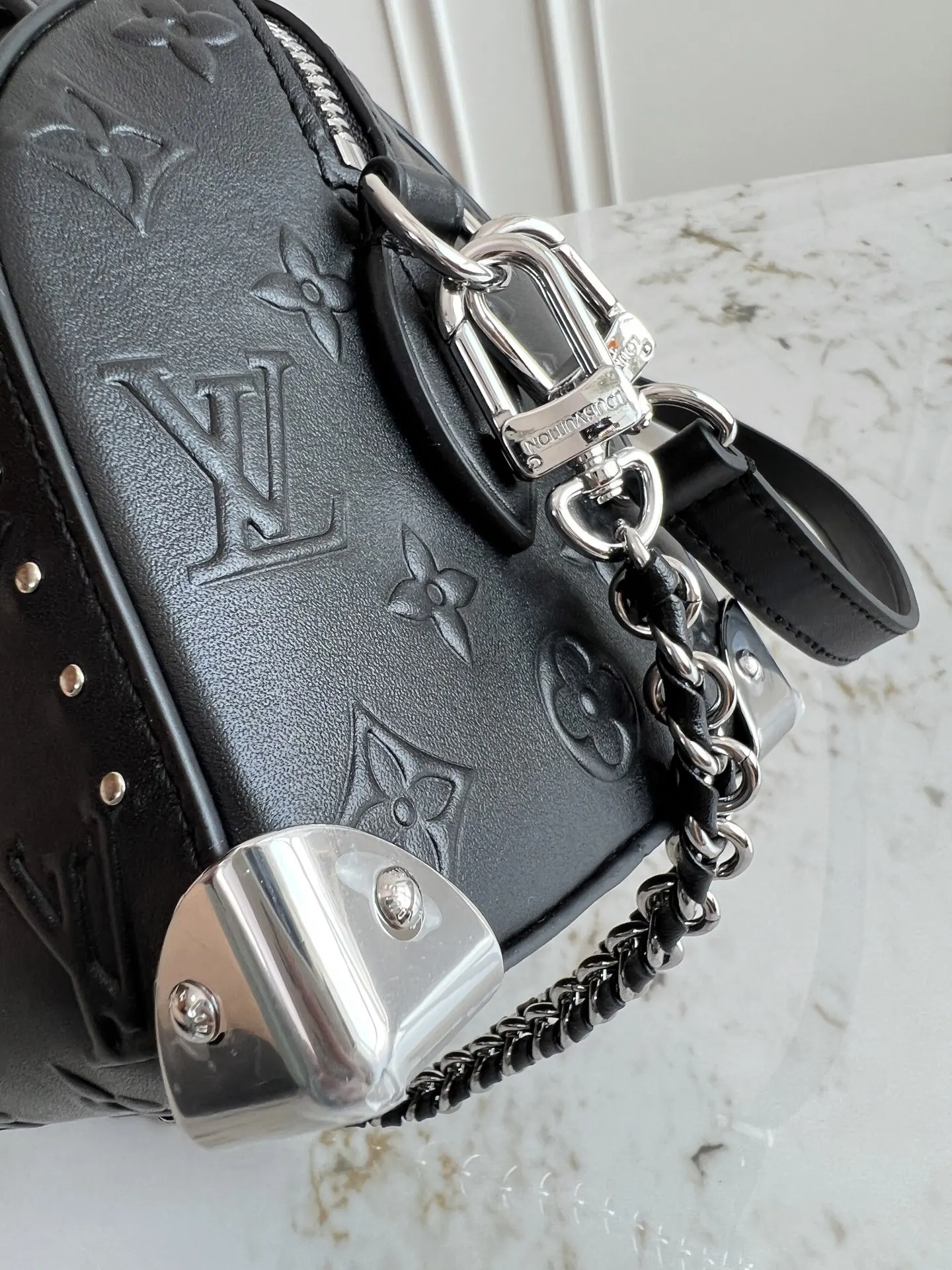 Louis Vuitton OnTheGo Monogram 手提包