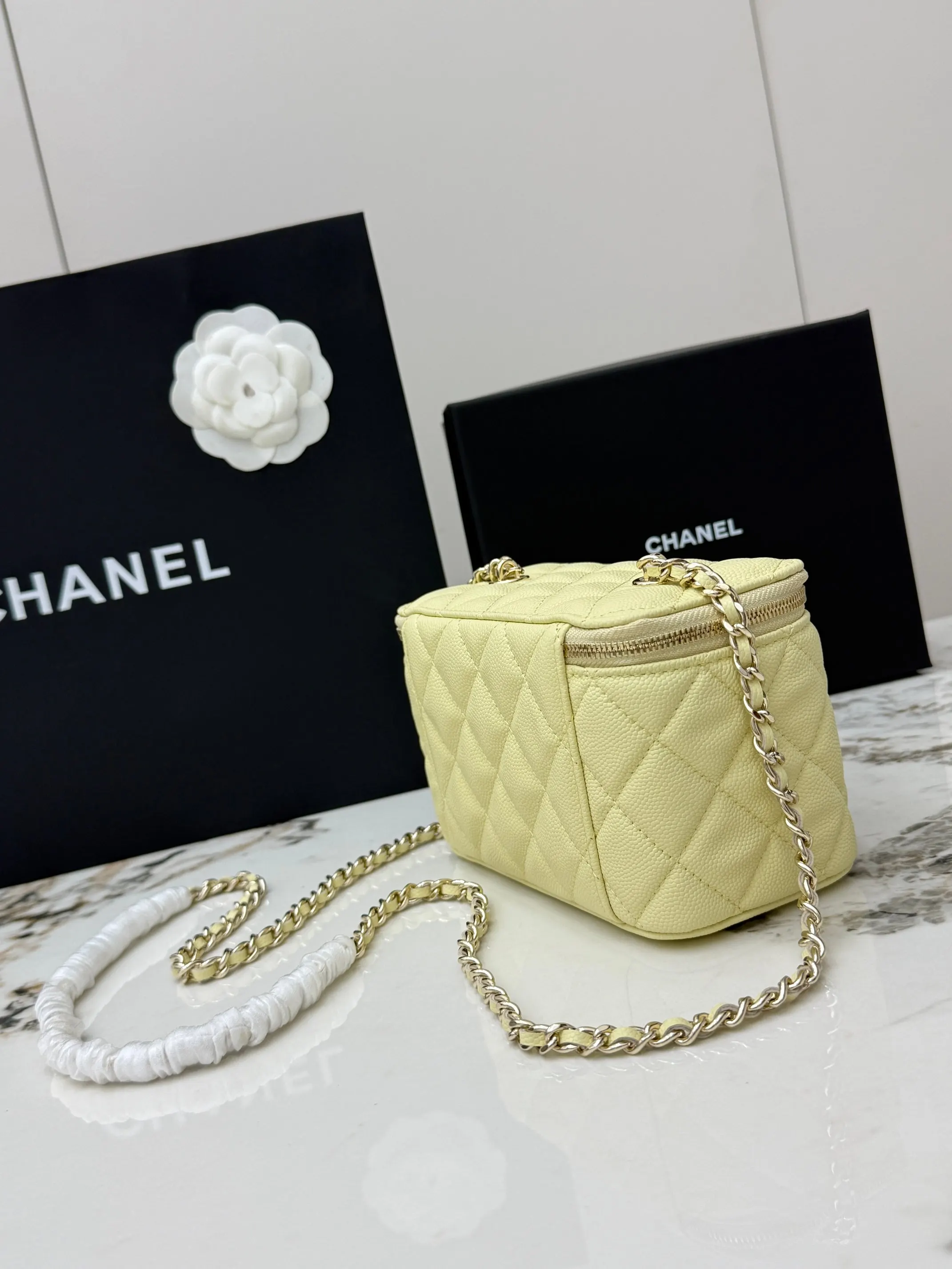 Chanel Gold Chain Bag Leather