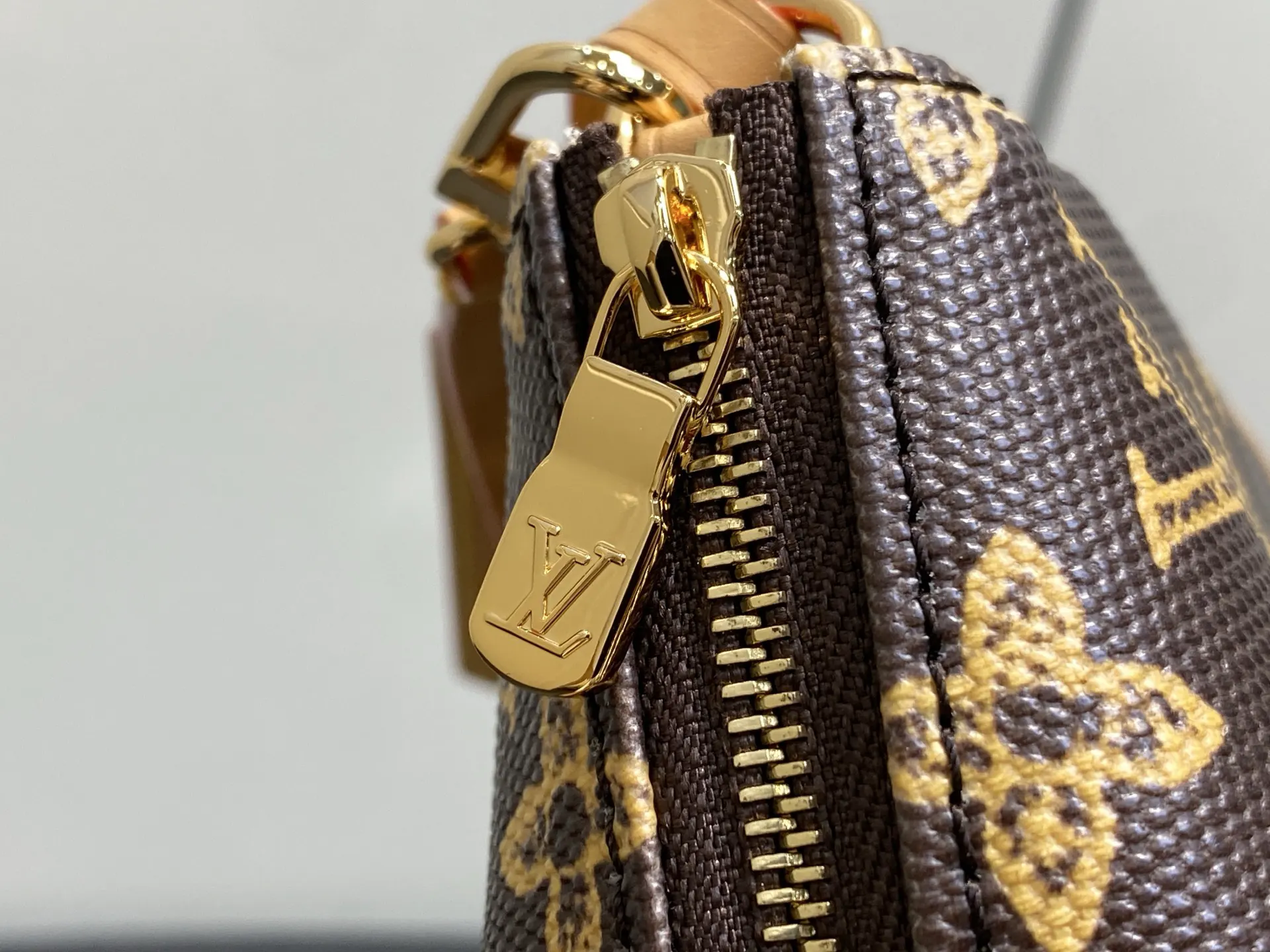 LV 棕色 老花 Mo旅行包 大容量旅行款