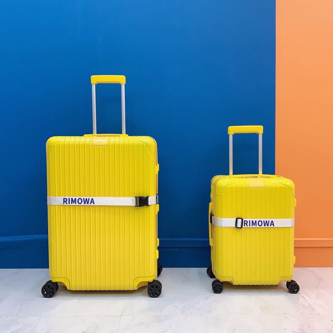 黑色 白色 RIMOWA 日默瓦Essential 行李箱 旅行拉杆款 輕便出行款(數字9) 黑色 白色 RIMOWA 日默瓦Essential 行李箱 旅行拉杆款 輕便出行款(數字9)
