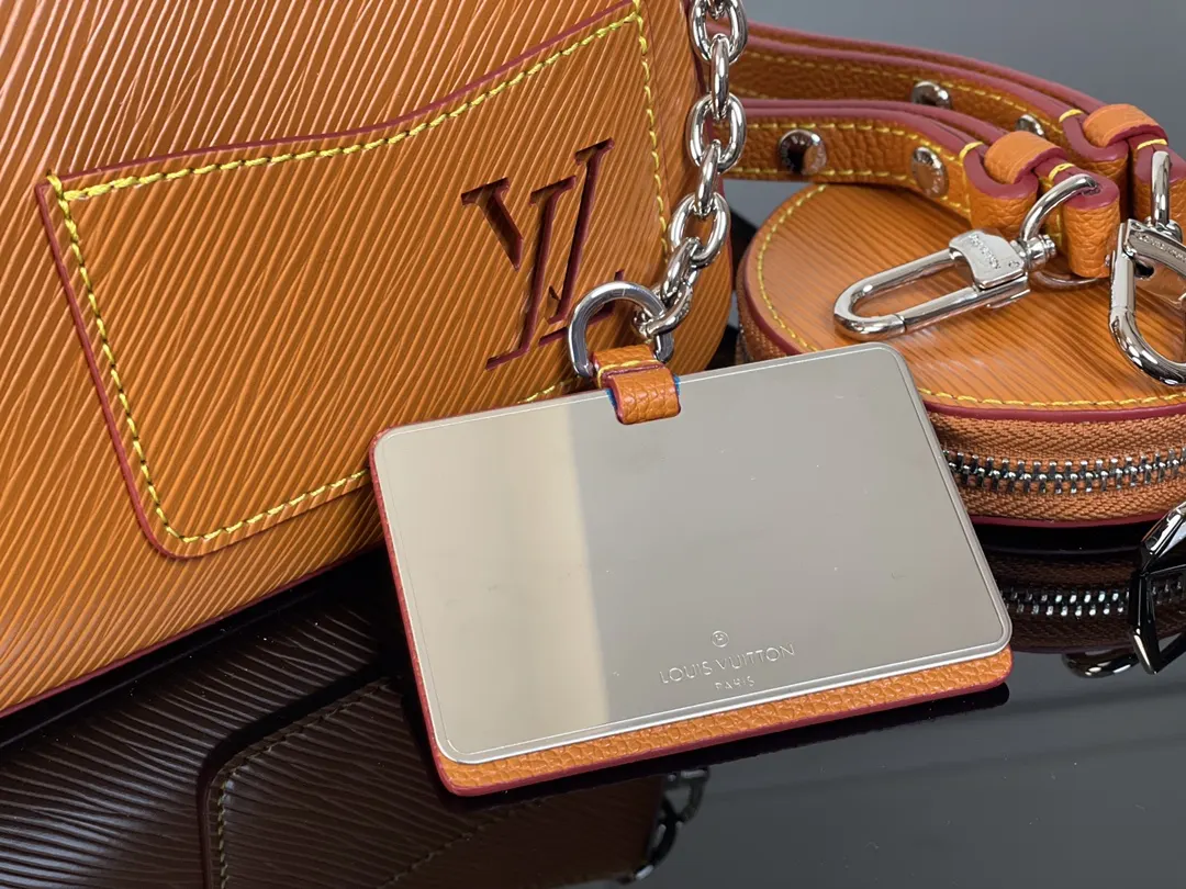 Louis Vuitton Chain Bag