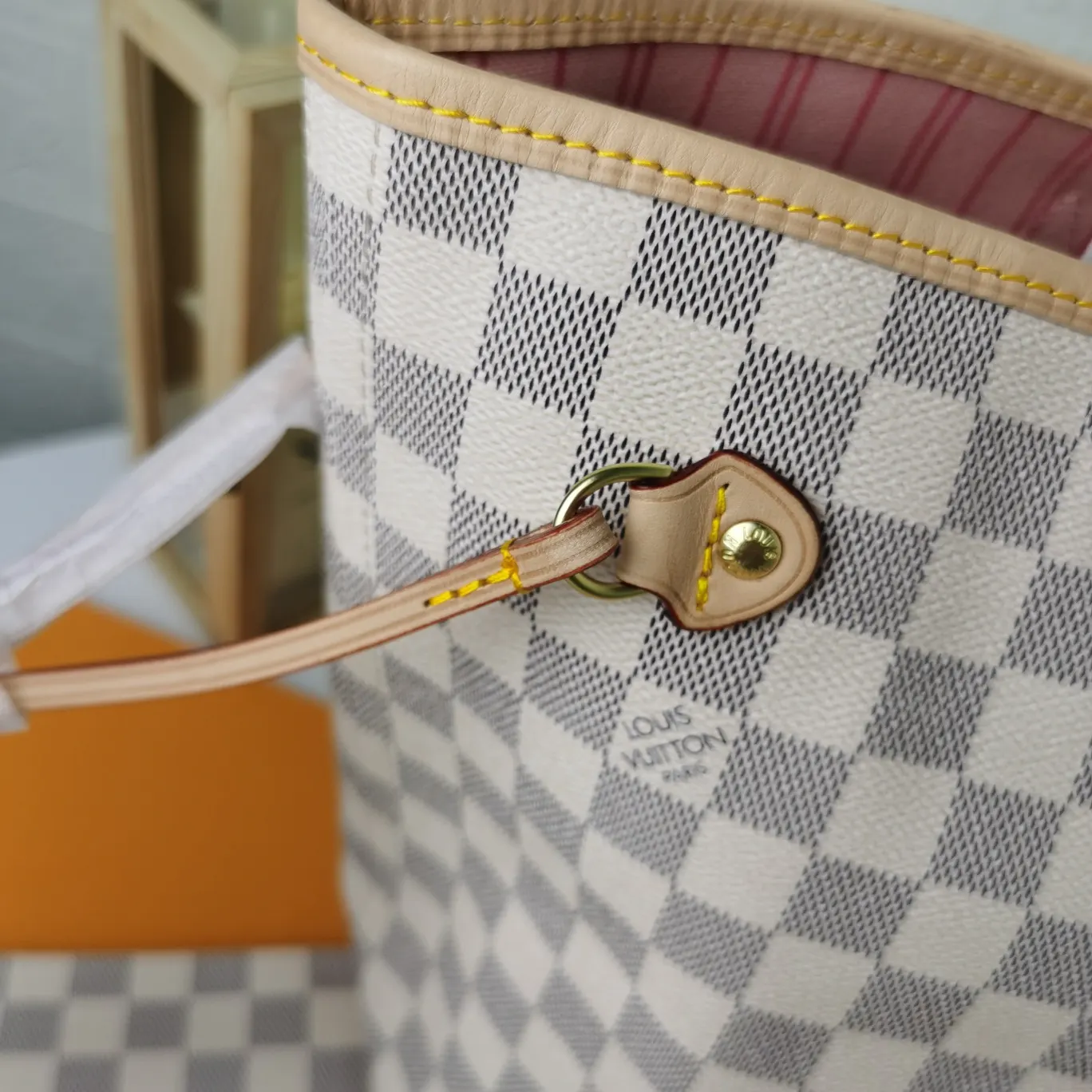 LV Neverfull 牛皮 手拿包 精致手拿款