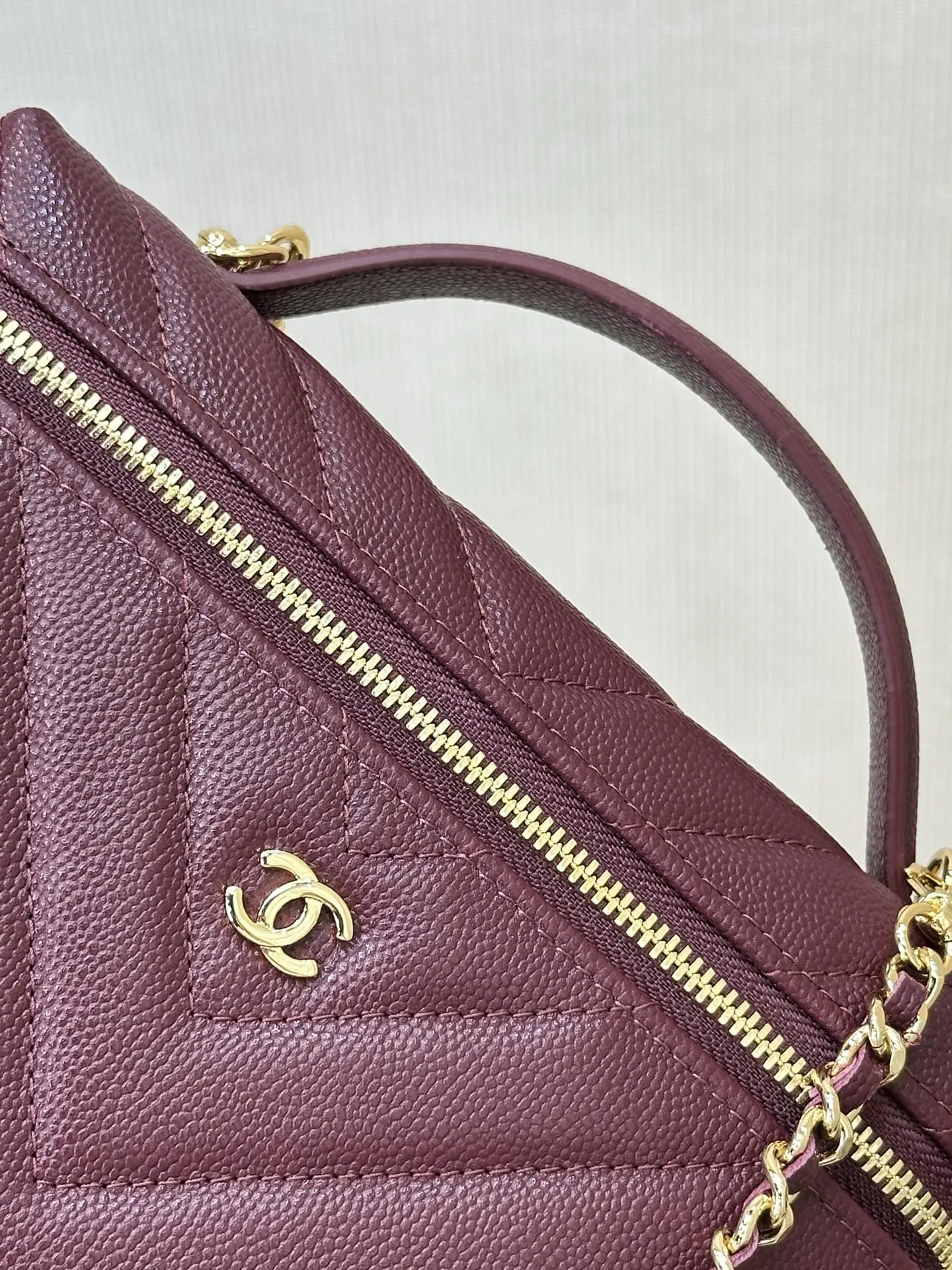 CHANEL 上香奶奶独特的v纹 多了几分富贵优雅感 链条包 精致链条款