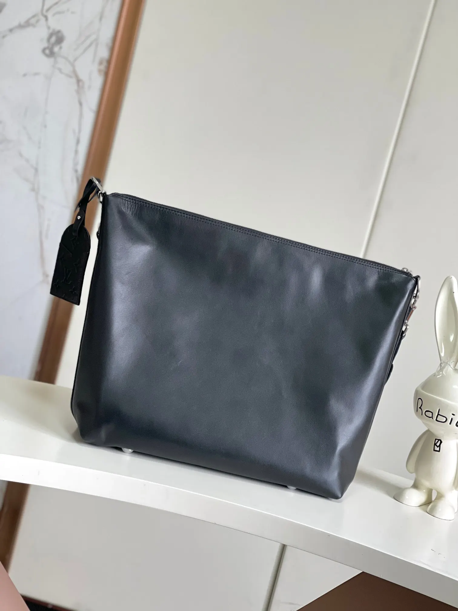 LV 帆布 海 外‬单 独实家‬拍 头层皮 半钢五金 动态 ME 单肩包 日常单肩背款