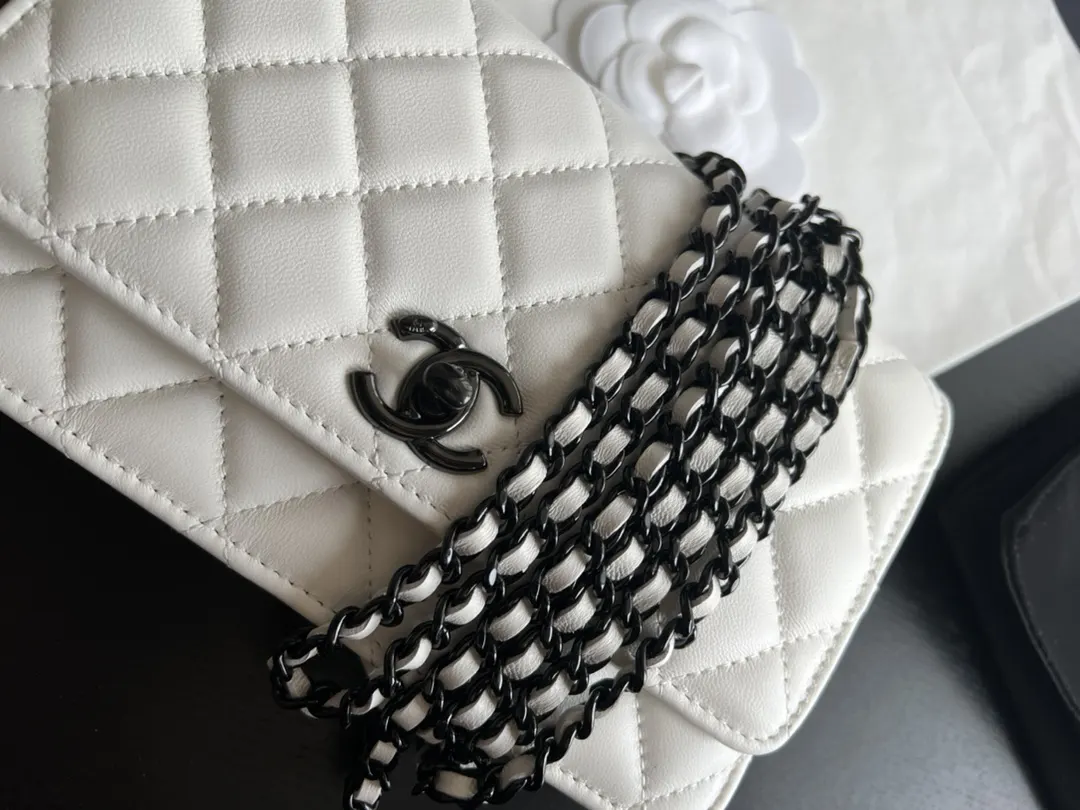 Chanel 22 白色 皮革 单肩包
