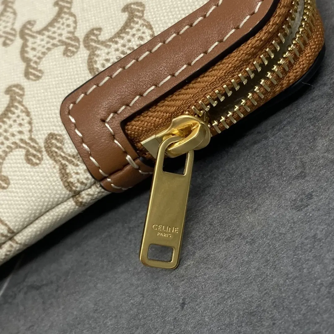 Celine 手拿包 簡約风单品 小小一个也是超能装 精致手拿款