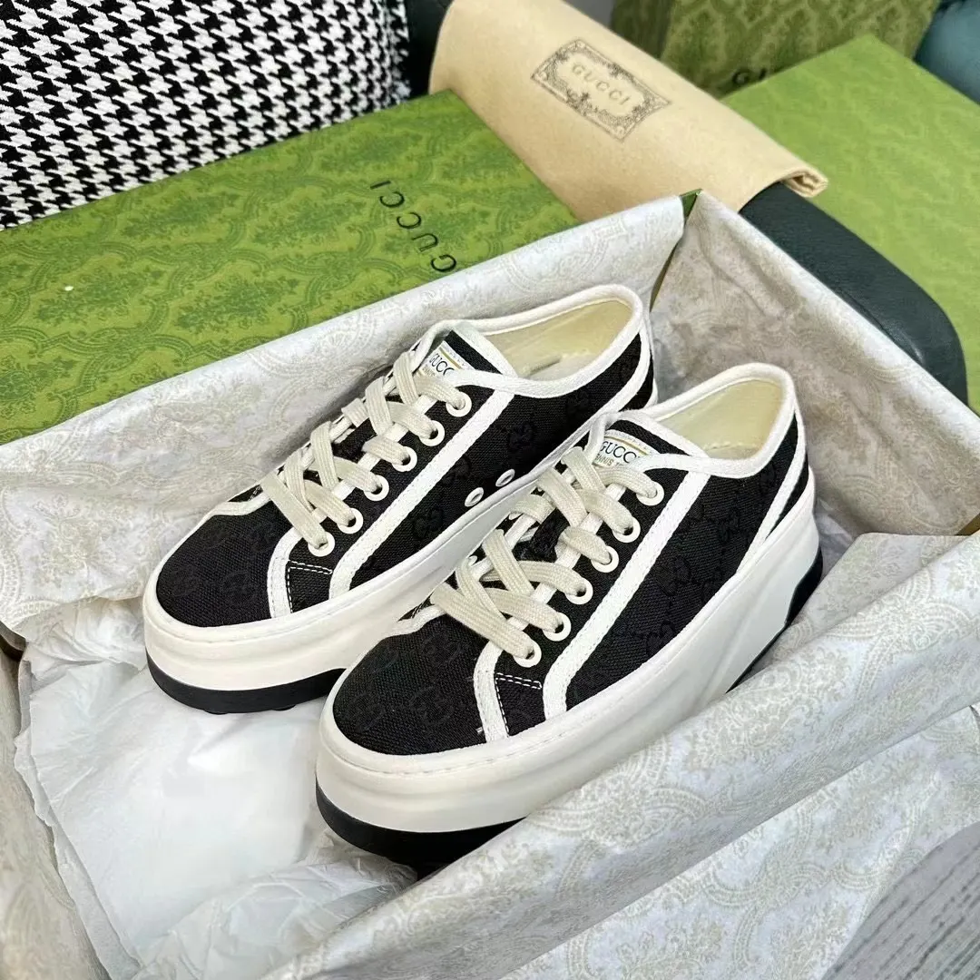 Gucci Logo Sneakers Image 9 Gucci Logo Sneakers Image 9