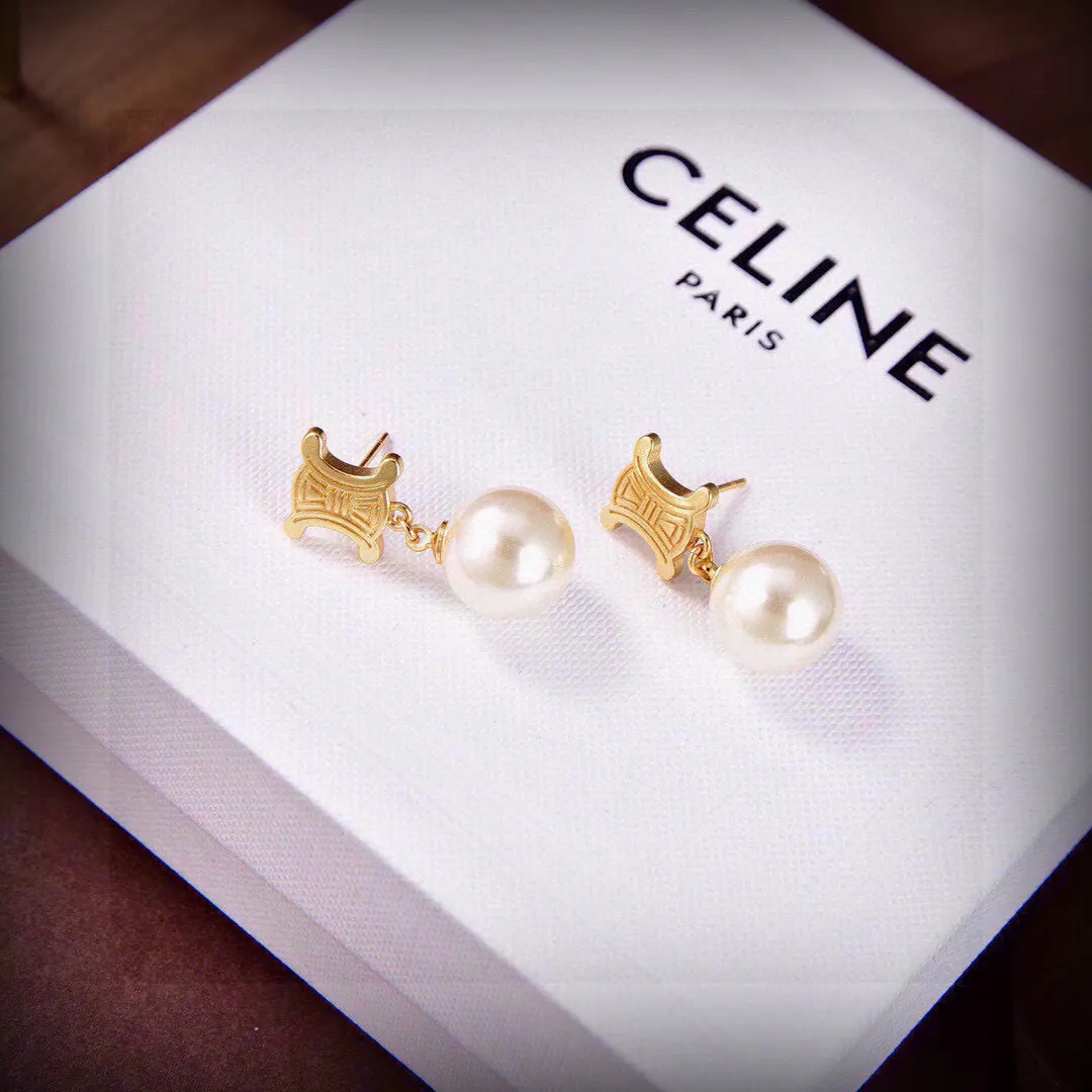 Celine 耳钉 小巧点缀款