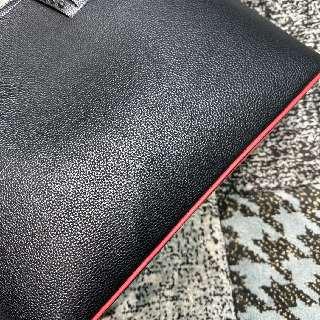 黑色 紅色 牛皮 Christian Louboutin黑色铆钉托特 托特包 大容量托特款