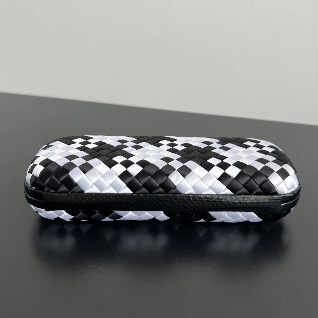 Bottega Veneta 化妆包 便携收纳款