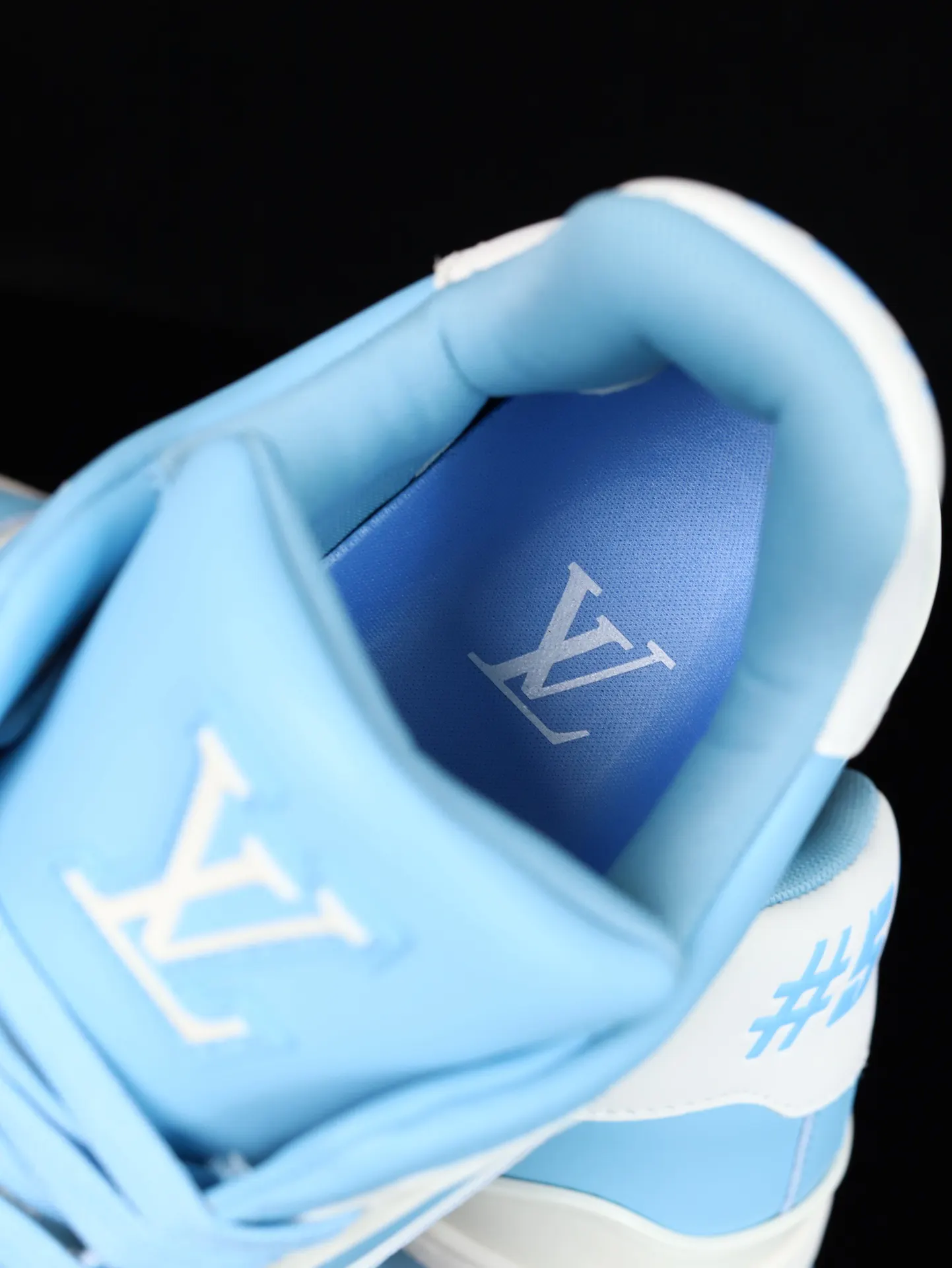 Louis Vuitton 运动鞋