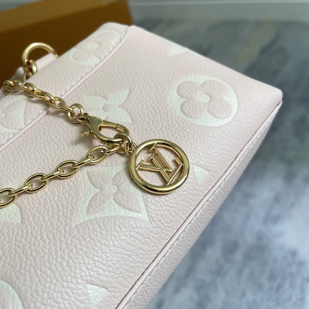 Chain Bag Leather