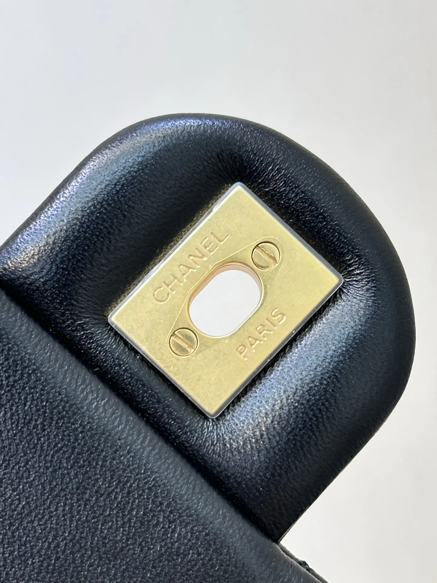 Chanel 蓝色牛皮链条包 迷你斜挎