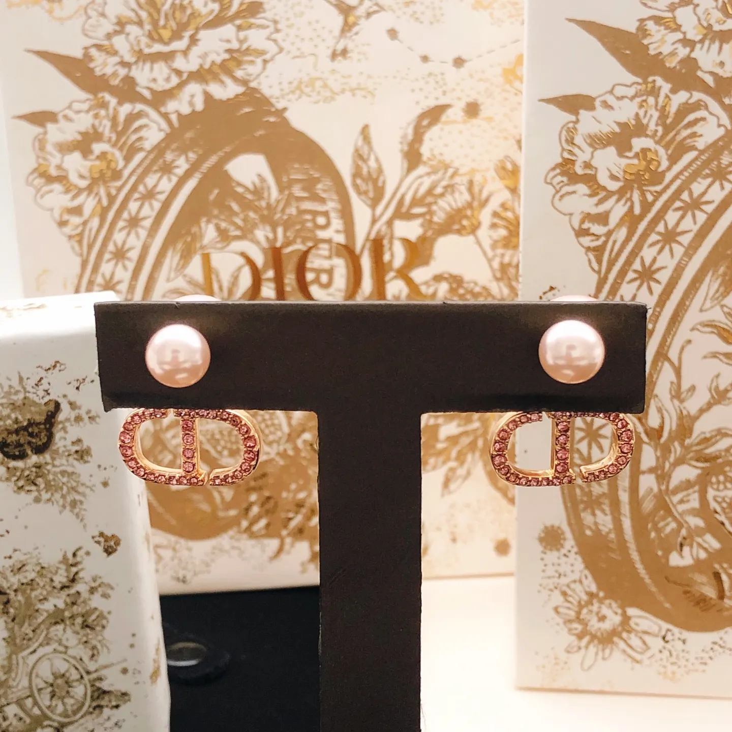 Dior 金色CD耳环 珍珠吊坠配饰款