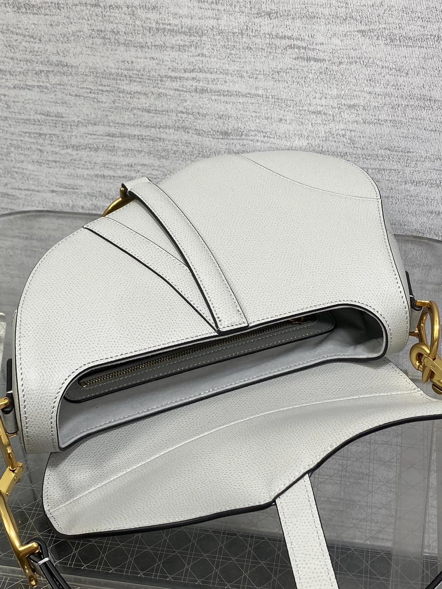 Saddle CD Saddle经典马鞍包 王者中的王者 地位不 旅行包 大容量旅行款