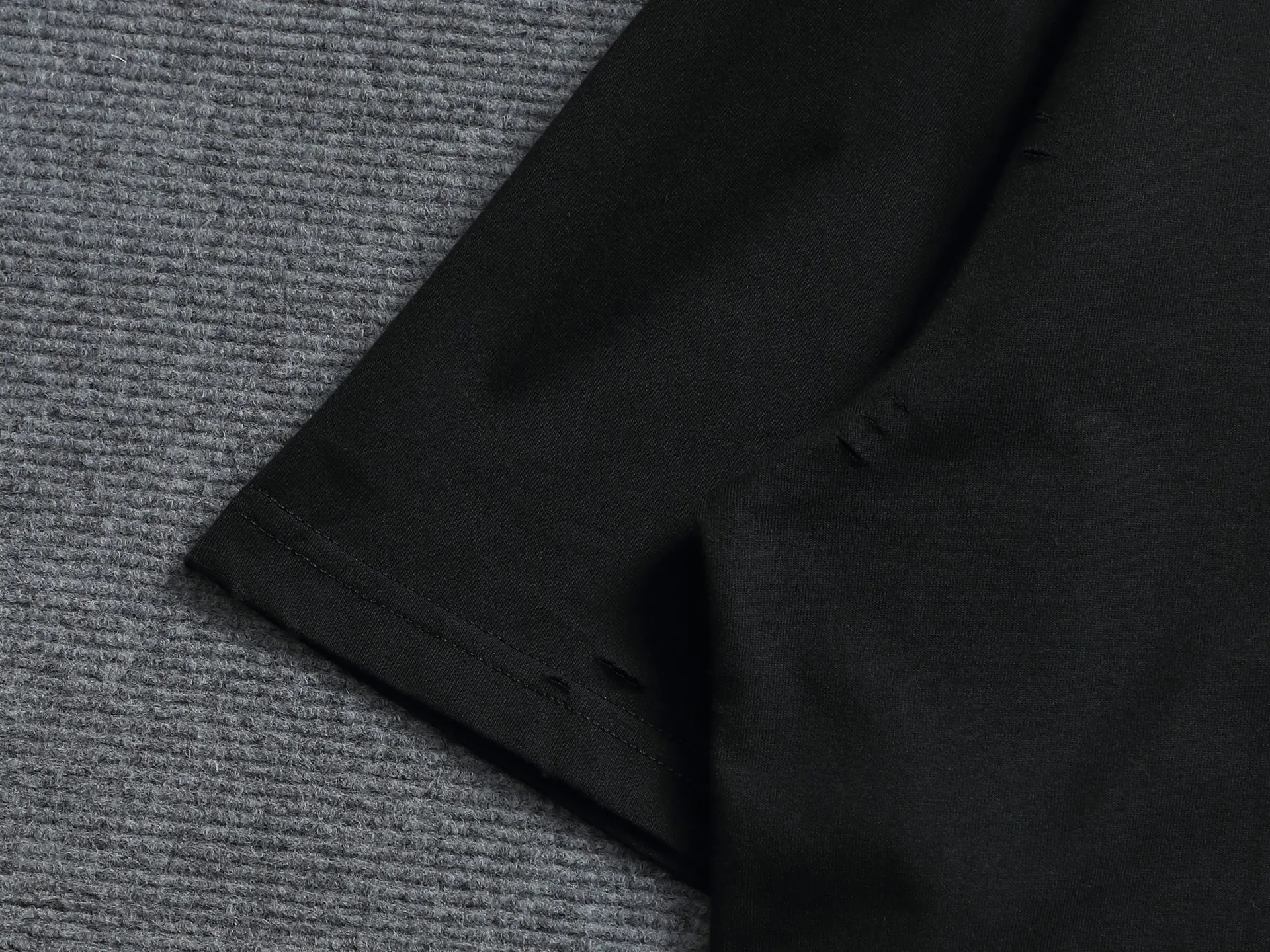 Balenciaga 黑色 Logo 短袖T恤(數字4) Balenciaga 黑色 Logo 短袖T恤(數字4)