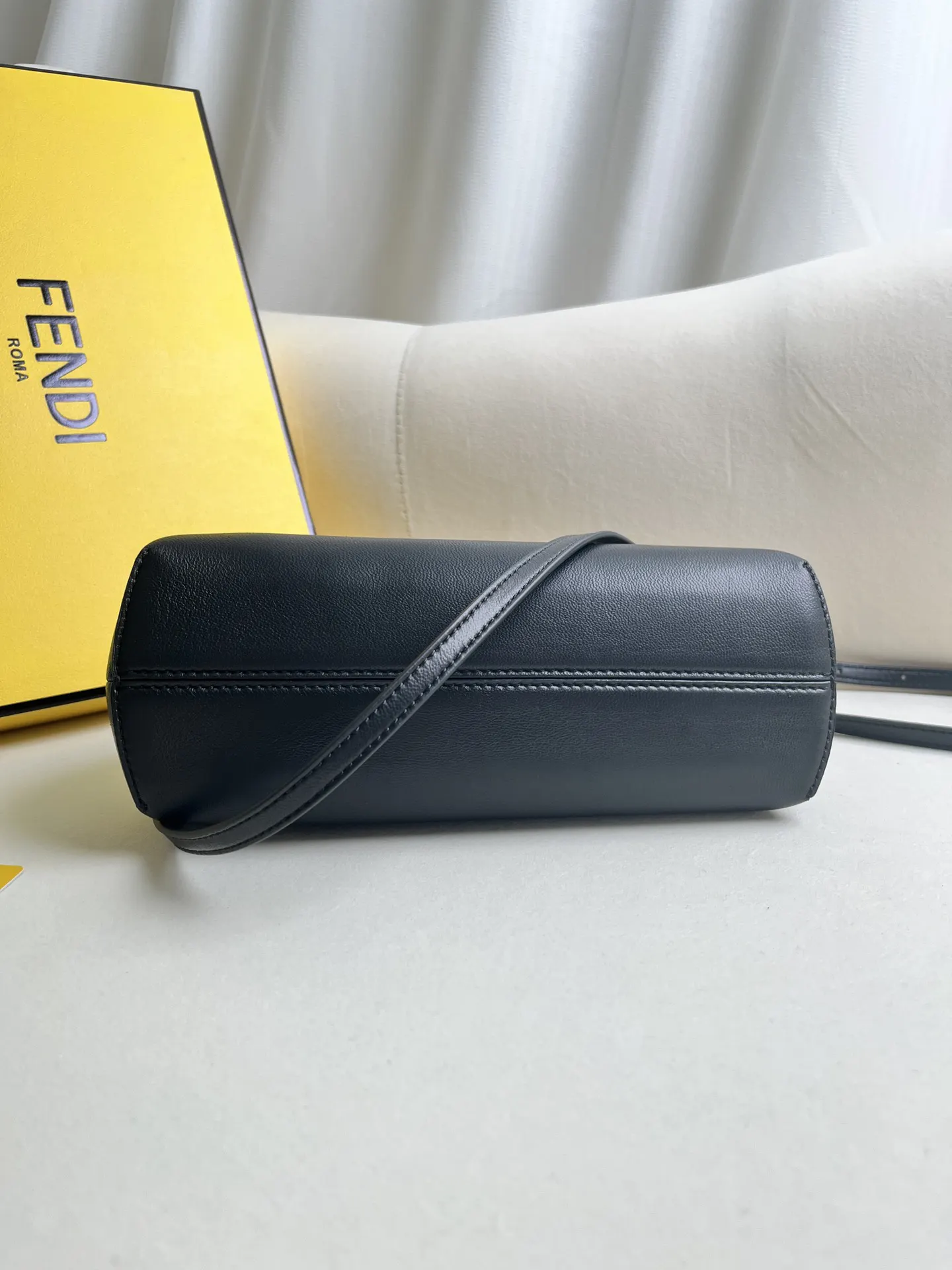 Fendi 黑色 粉色 羊皮 手拿包 精致手拿款