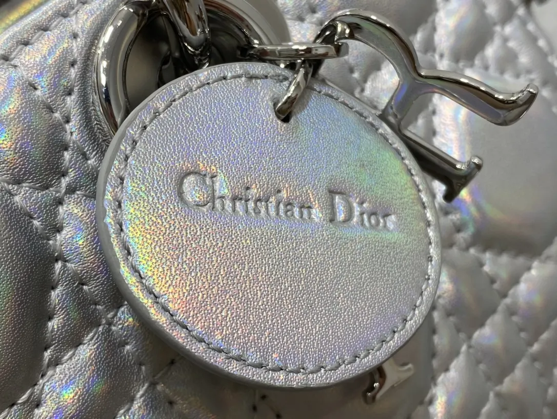 Dior 羊皮 进口 羊皮 内里采用 真羊皮绒横款戴妃包镭射银小 手提包 通勤手提款