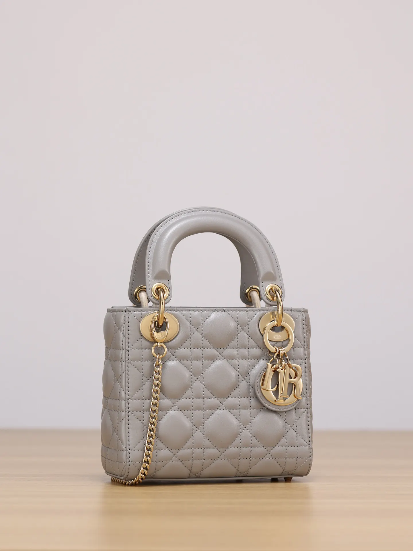Dior Lady Dior Lady Sheepskin Clip Fine Accessories Handbag Image 3 Dior Lady Dior Lady Sheepskin Clip Fine Accessories Handbag Image 3