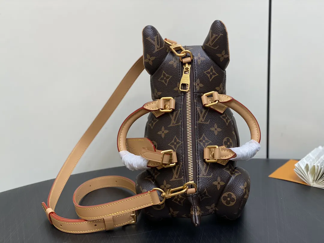 LV 老花 帆布 Lovers 名牌彰显 Pharrell Willi 斜背包 輕便斜挎款