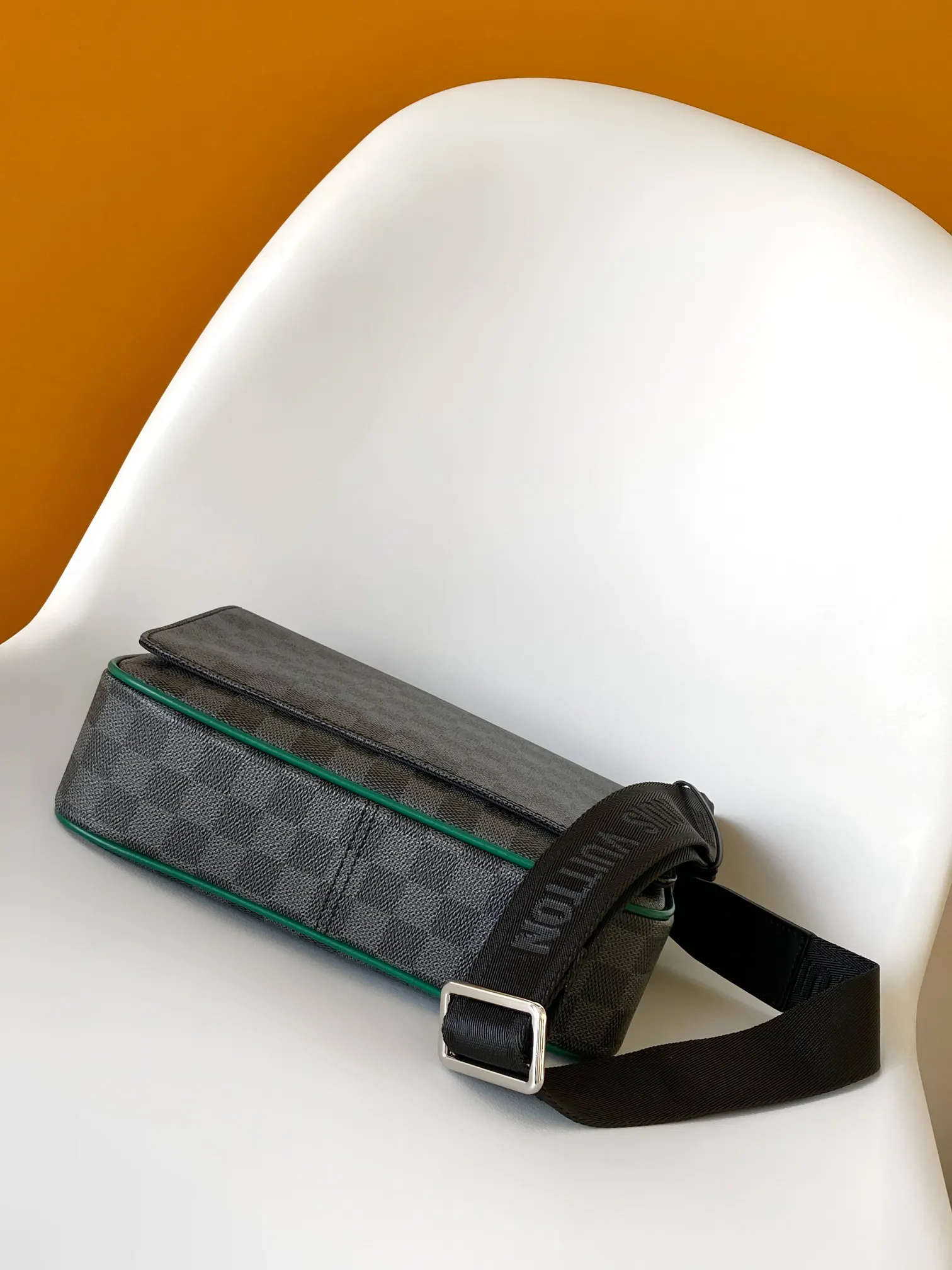 LV blue green color scheme messenger bag Image 4 LV blue green color scheme messenger bag Image 4