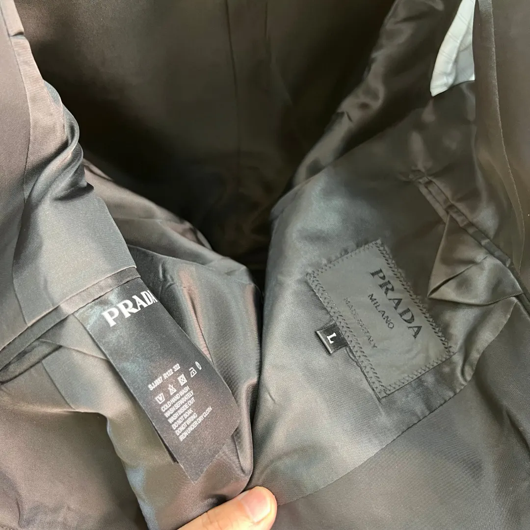 PRADA Re-Nylon尼龙 三角标 西装外套 通勤休闲款