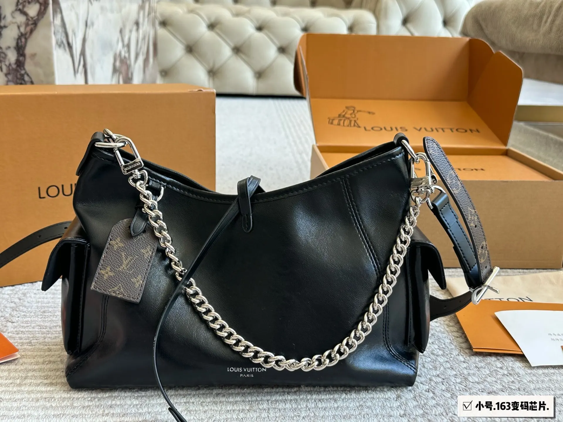 CarryAll 牛皮 CARRYALLDARK 中号 斜背包 輕便斜挎款