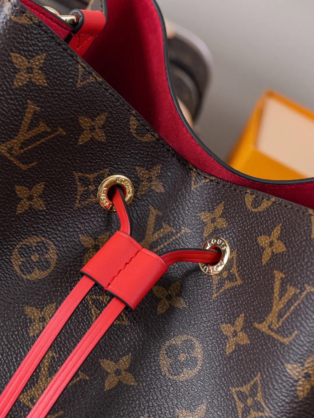LV 老花 牛皮 收纳包 旅行收纳款