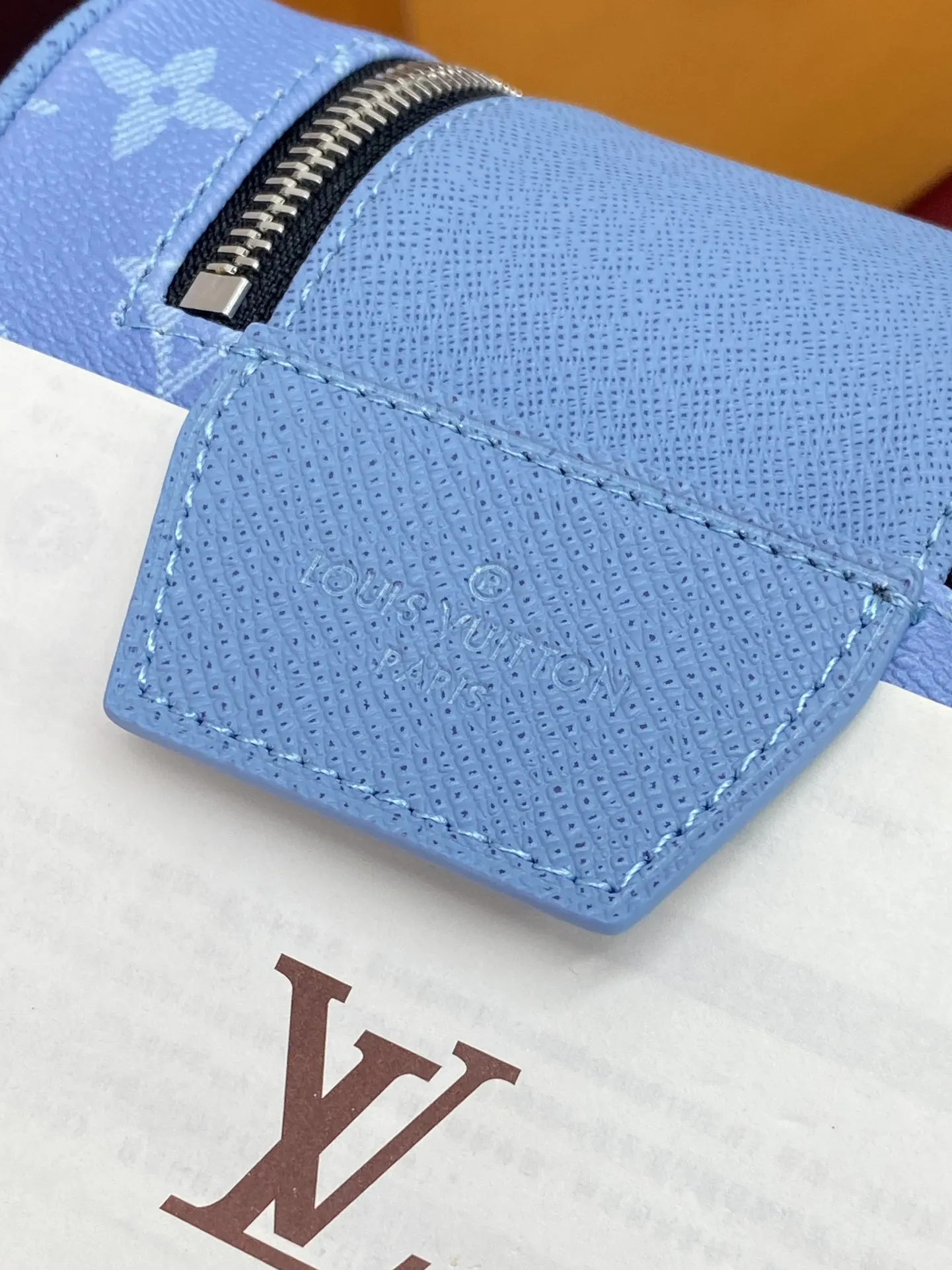 Organizer Pouch Travel Leather Image 9 Organizer Pouch Travel Leather Image 9