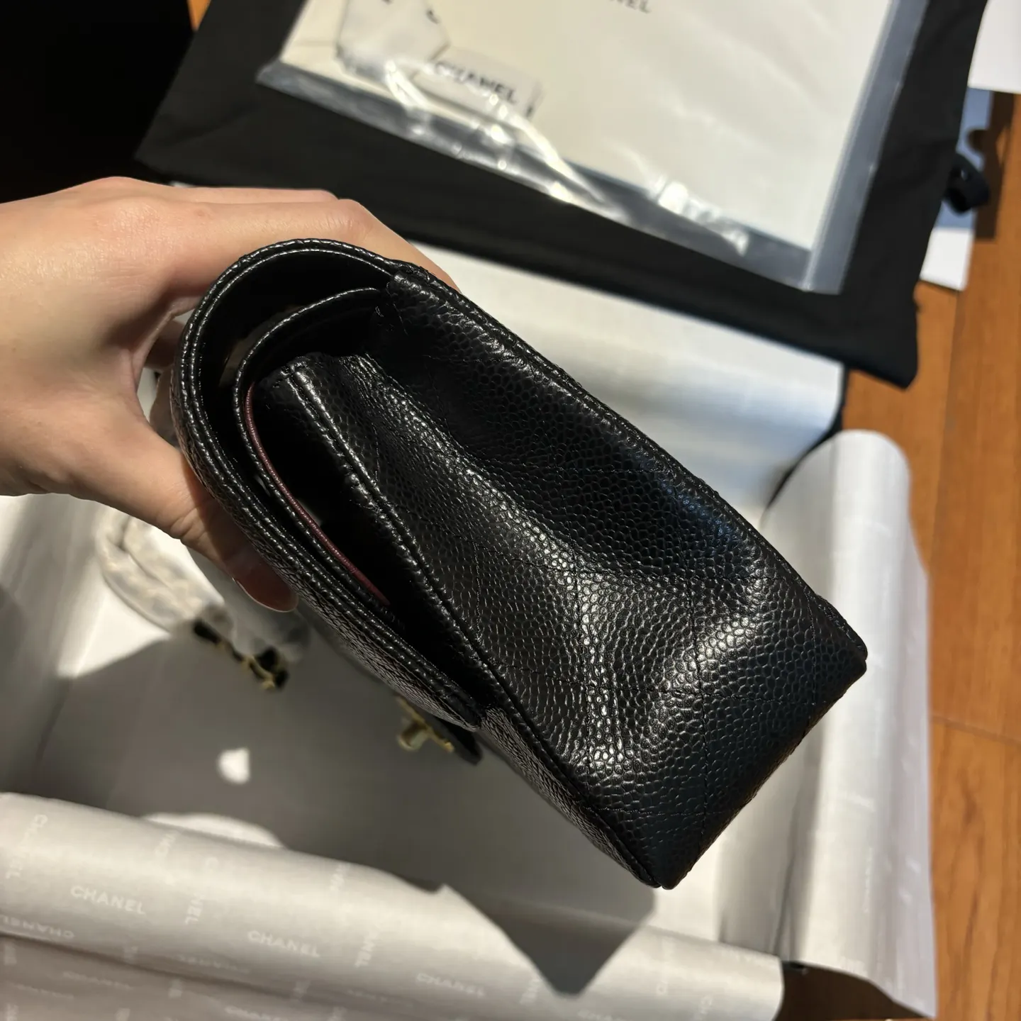 CHANEL 每个字母都符合官方标准烫金 还是有难度的 斜背包 輕便斜挎款