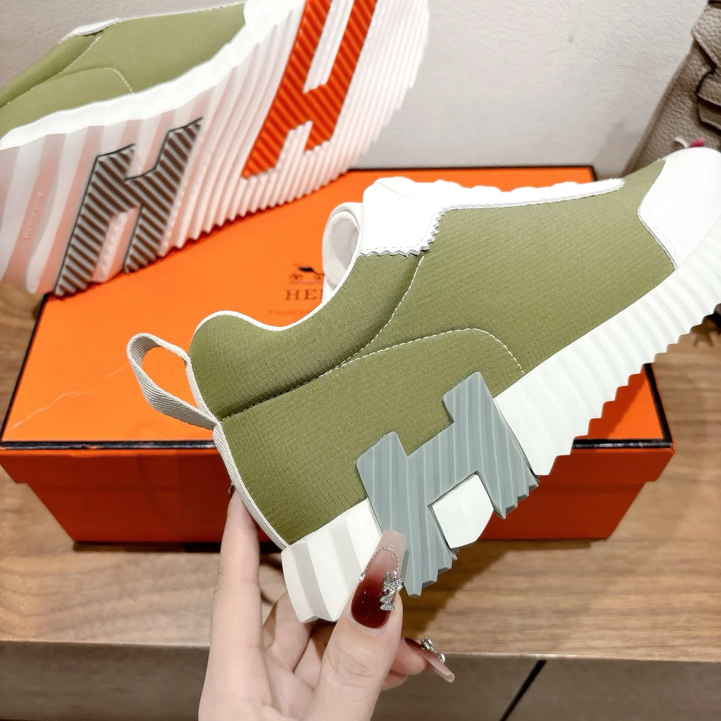 Hermès SS 运动鞋(數字7) Hermès SS 运动鞋(數字7)