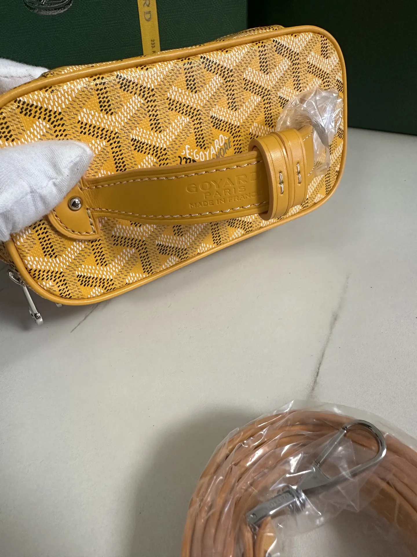 Goyard 黄色 小牛皮 化妆包 便携收纳款