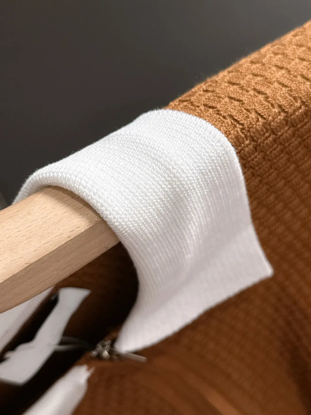 Burberry Embroidery Cotton Knitwear Textured Knit Image 5 Burberry Embroidery Cotton Knitwear Textured Knit Image 5